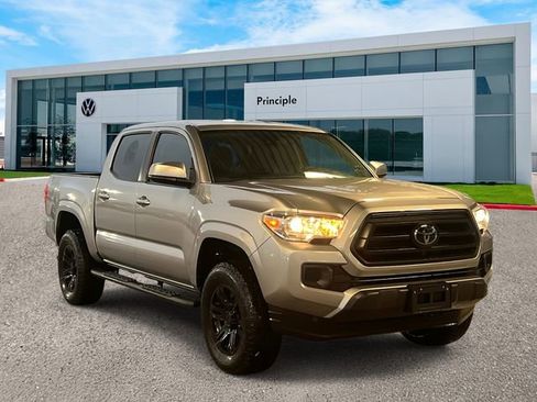 Used 2021 Toyota Tacoma SR w/ SR Convenience Package image 2