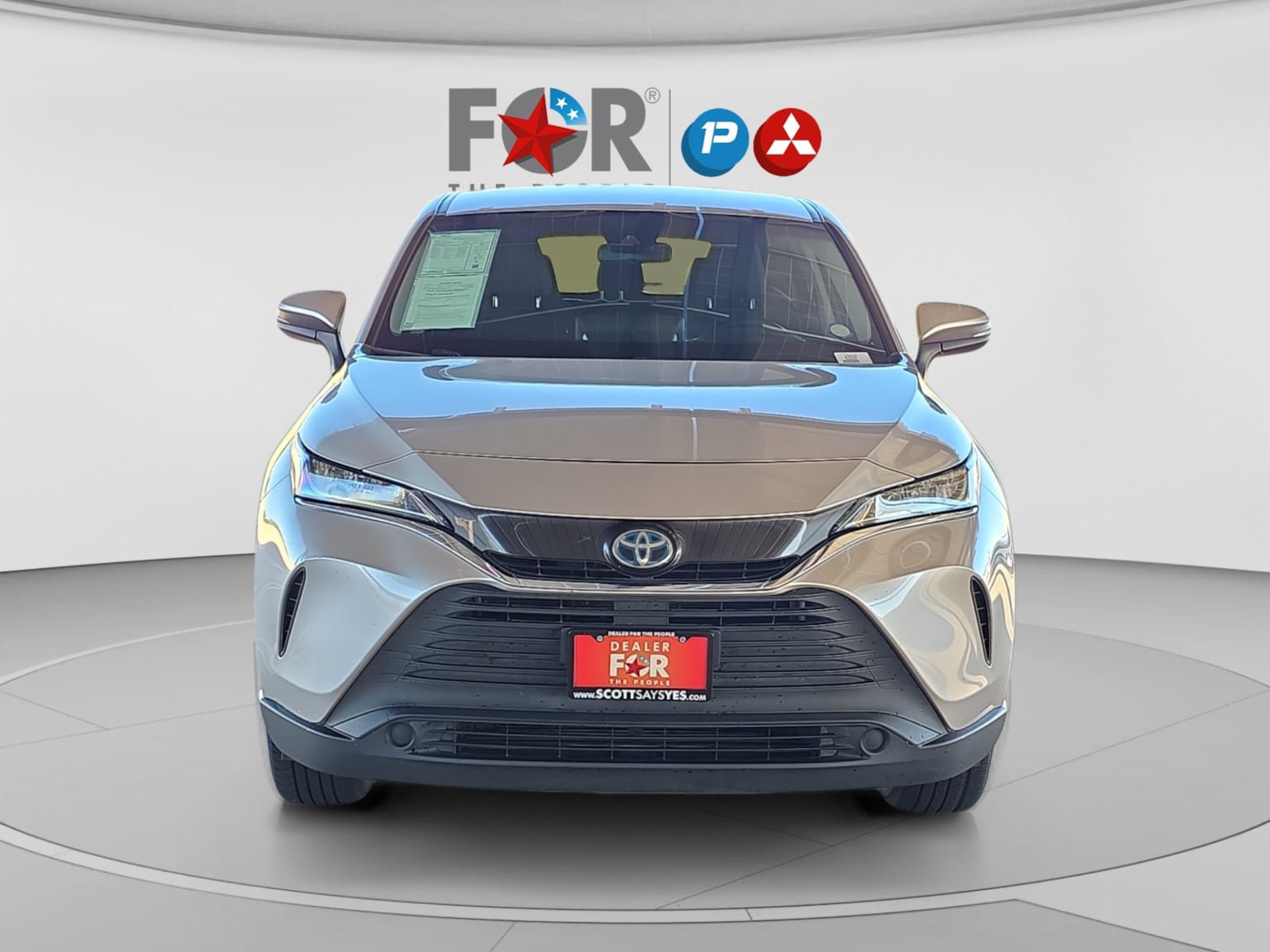 Used 2021 Toyota Venza LE AWD/4WD image 2