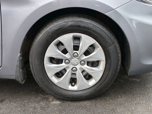 Used 2016 Hyundai Accent SE image 39