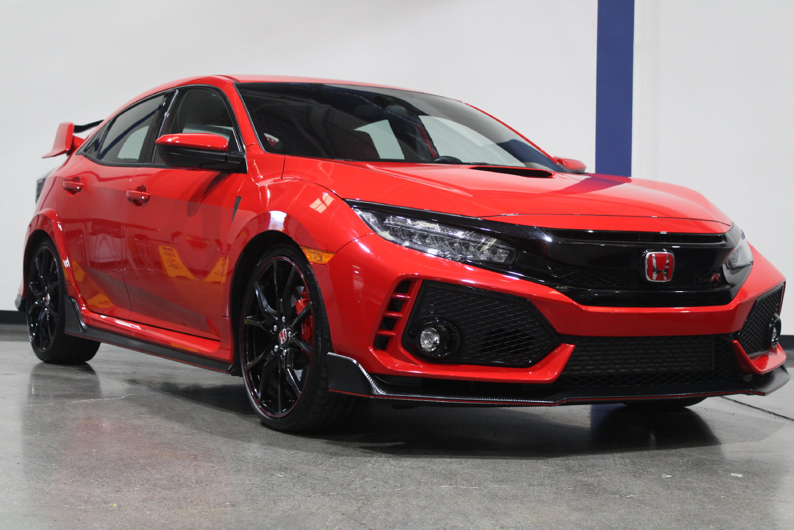Used 2018 Honda Civic Type R image 3