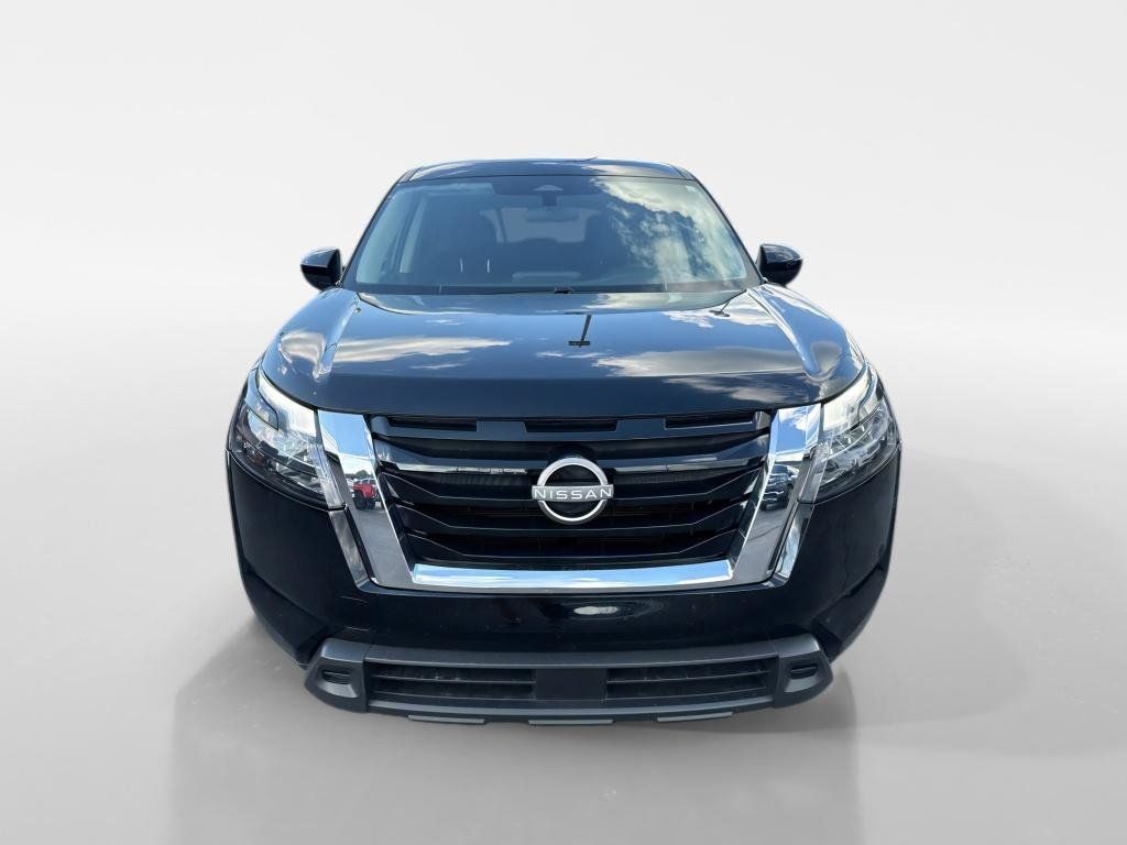 Used 2024 Nissan Pathfinder S FWD image 8