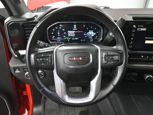 Used 2024 GMC Sierra 2500 SLE image 27