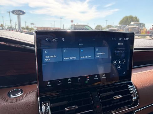 Used 2023 Lincoln Navigator Reserve AWD/4WD image 27