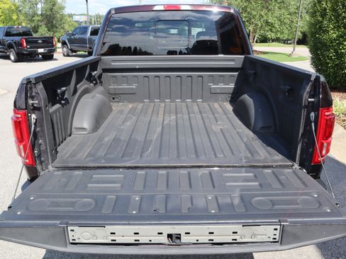 Used 2018 Ford F150 Platinum w/ Equipment Group 701A Luxury AWD/4WD image 32