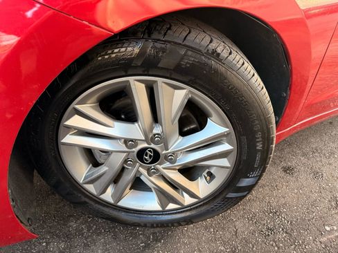 Used 2020 Hyundai Elantra SEL image 37