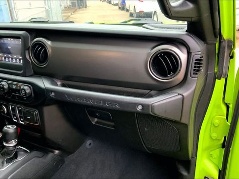 Used 2021 Jeep Wrangler Sport S image 15