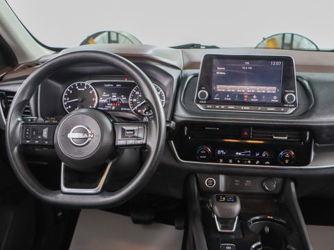 Used 2022 Nissan Rogue SV FWD image 17