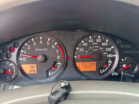 Used 2011 Nissan Xterra X AWD/4WD image 32