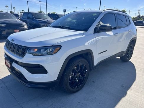 Used 2026 Jeep Compass Latitude w/ Quick Order Package 29K image 3