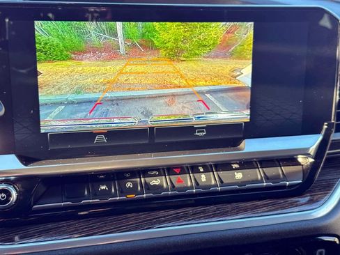 Used 2024 GMC Sierra 1500 SLE image 23