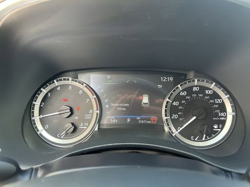 Certified 2024 Toyota Highlander XLE image 25