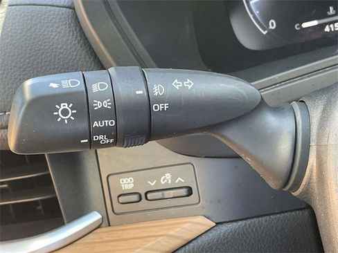 Used 2024 Toyota Grand Highlander Limited image 23