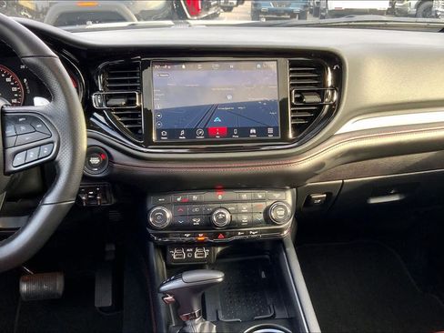 Used 2025 Dodge Durango R/T image 6