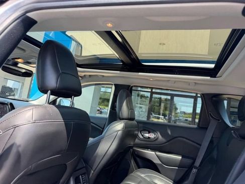 Used 2020 Jeep Cherokee Limited AWD/4WD image 11