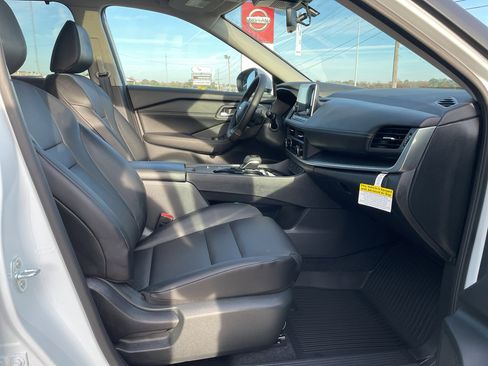 New 2026 Nissan Rogue SV image 24