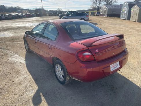 Used 2005 Dodge Neon SXT image 2