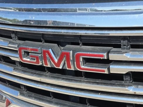 Used 2020 GMC Acadia SLE FWD image 9