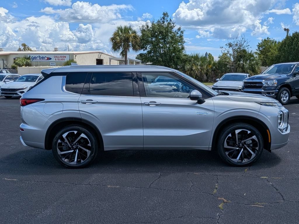 Used 2023 Mitsubishi Outlander SEL AWD/4WD image 4