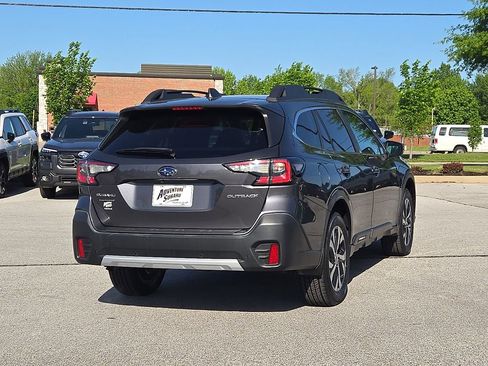 Used 2020 Subaru Outback Limited image 6
