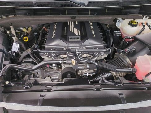 Certified 2023 Cadillac Escalade ESV V w/ LPO, ONYX Package image 23