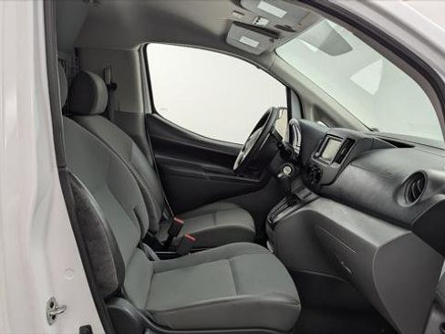 Used 2020 Nissan NV200 SV image 19
