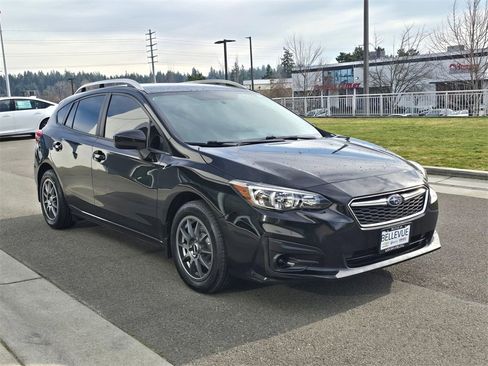 Used 2018 Subaru Impreza 2.0i Premium image 7