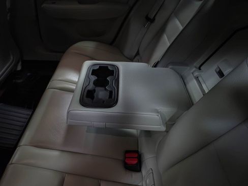 Used 2022 Volvo S60 T8 R-Design Expression w/ Advanced Package image 17