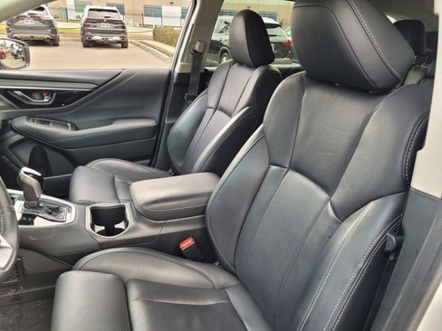 Used 2020 Subaru Outback Limited image 22