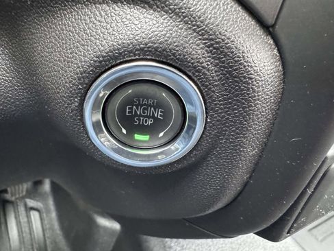 Used 2025 Chevrolet Silverado 1500 W/T image 36