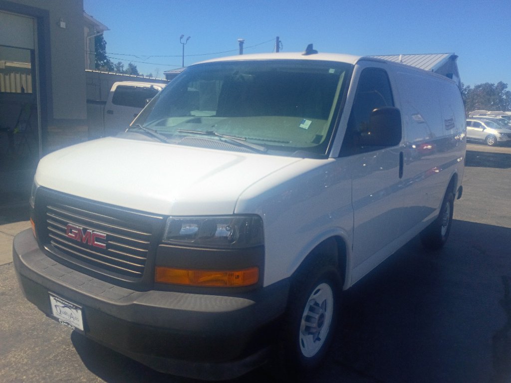 Used 2019 GMC Savana 2500 w/ Communications Package RWD image 2