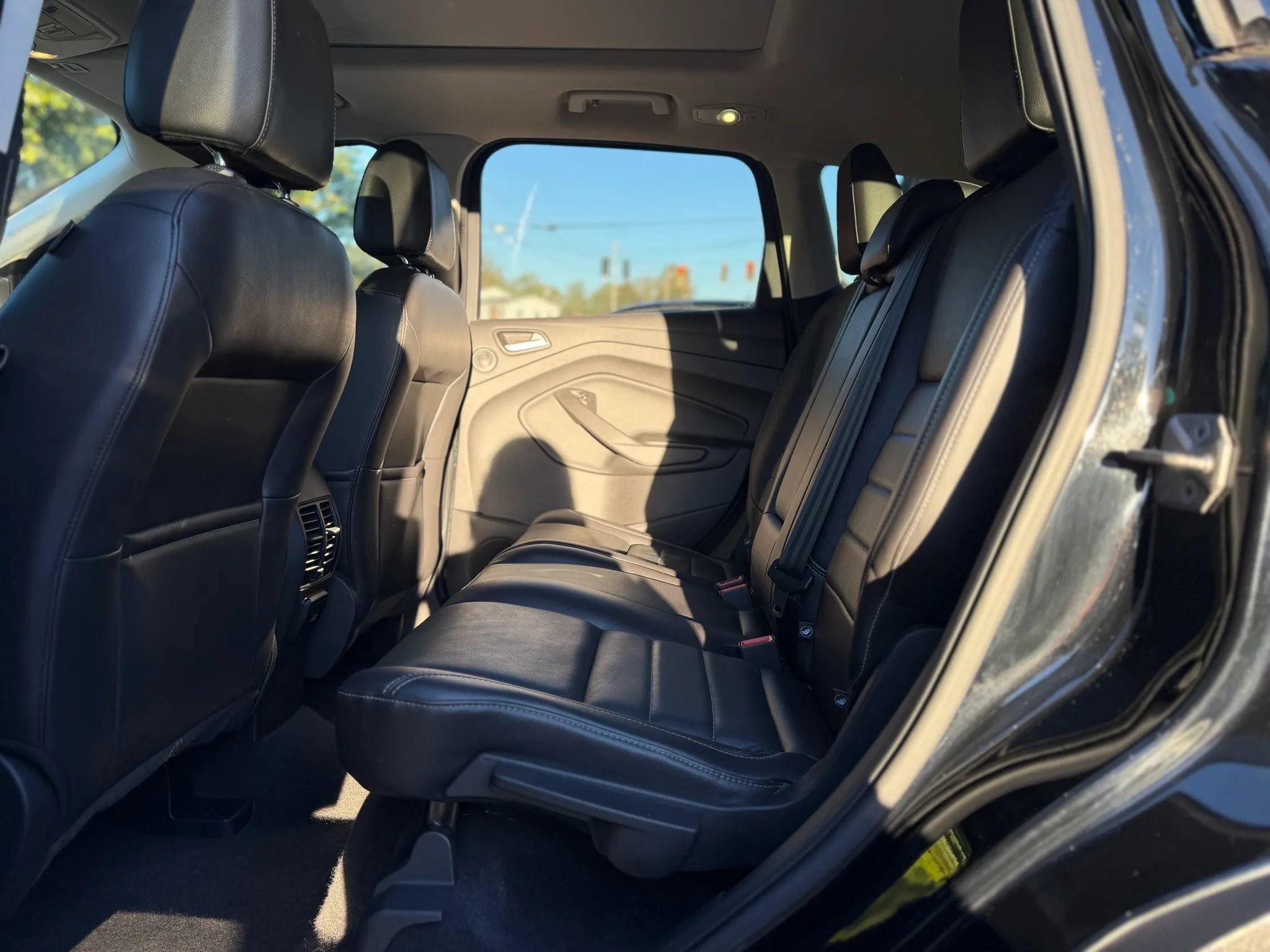 Used 2016 Ford Escape Titanium w/ Equipment Group 301A AWD/4WD image 30