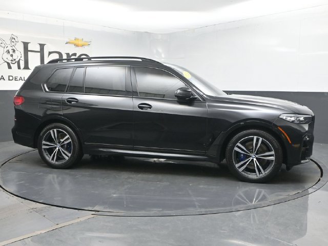 Used 2021 BMW X7 xDrive40i w/ M Sport Package AWD/4WD image 1