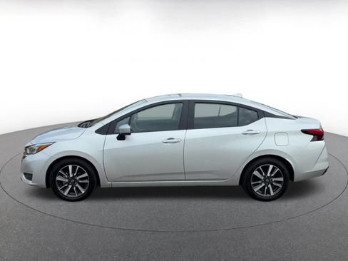 Used 2025 Nissan Versa SV FWD image 8