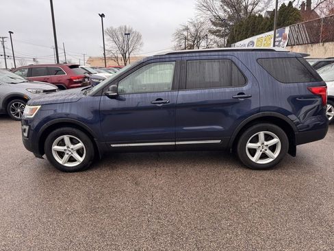 Used 2017 Ford Explorer XLT w/ Equipment Group 202A image 2