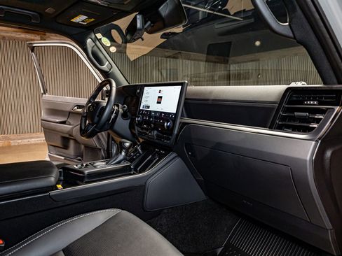 Used 2025 Lexus GX 550 image 20