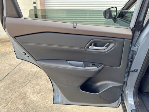 Used 2023 Nissan Rogue SL w/ SL Premium Package FWD image 41