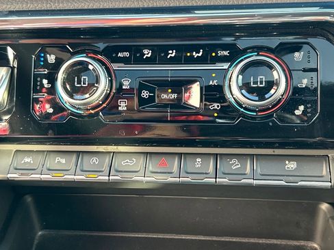 Used 2024 GMC Sierra 1500 Denali w/ Denali Reserve Package image 15