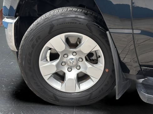 Used 2023 RAM 1500 Big Horn AWD/4WD image 33