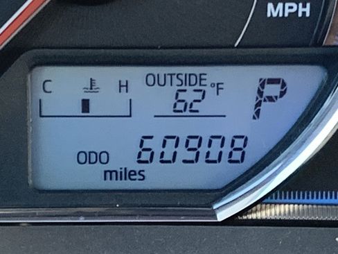 Used 2013 Toyota RAV4 Limited image 22