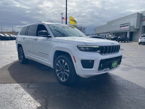 Certified 2022 Jeep Grand Cherokee L Overland w/ Luxury Tech Group IV image 2