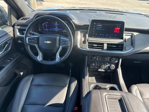 Used 2023 Chevrolet Suburban LT image 17