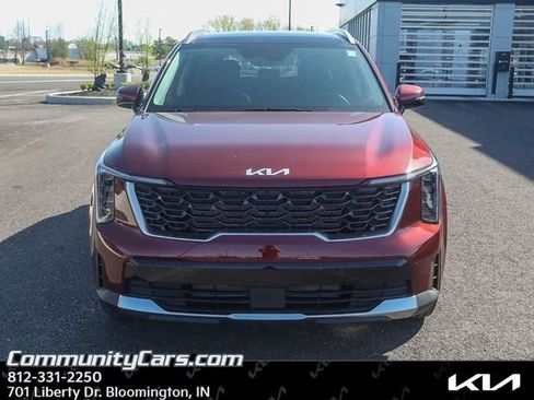 Certified 2025 Kia Sorento S w/ Panoramic Sunroof Package image 8
