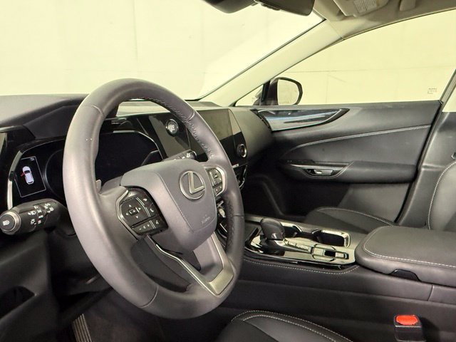 Used 2025 Lexus NX 250 FWD w/ Accessory Package (P2) image 7