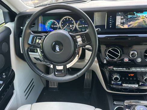 Certified 2018 Rolls-Royce Phantom Extended Wheelbase RWD image 14