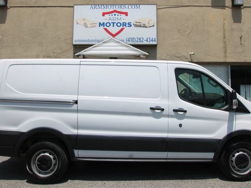 Used 2018 Ford Transit 250 130 Low Roof RWD image 4