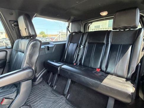 Used 2016 Lincoln Navigator L Select AWD/4WD image 42