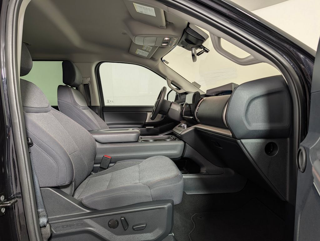 Certified 2025 Ford Expedition Active RWD image 11