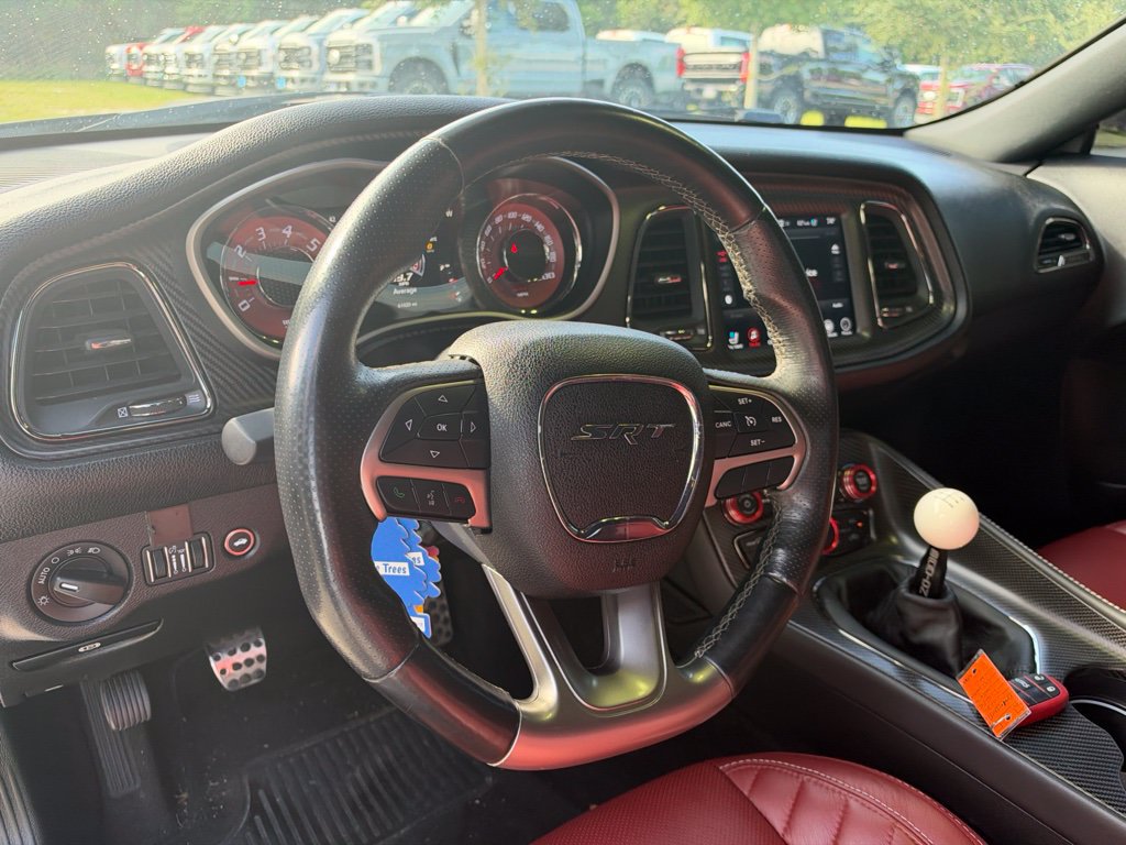 Used 2017 Dodge Challenger SRT Hellcat RWD image 9
