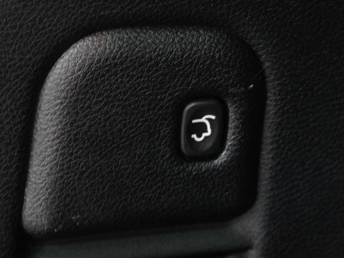 Used 2016 Jeep Grand Cherokee Limited AWD/4WD image 11