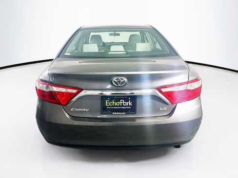 Used 2016 Toyota Camry LE image 7